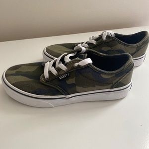 Vans boys low top sneaker (Atwood) - camo